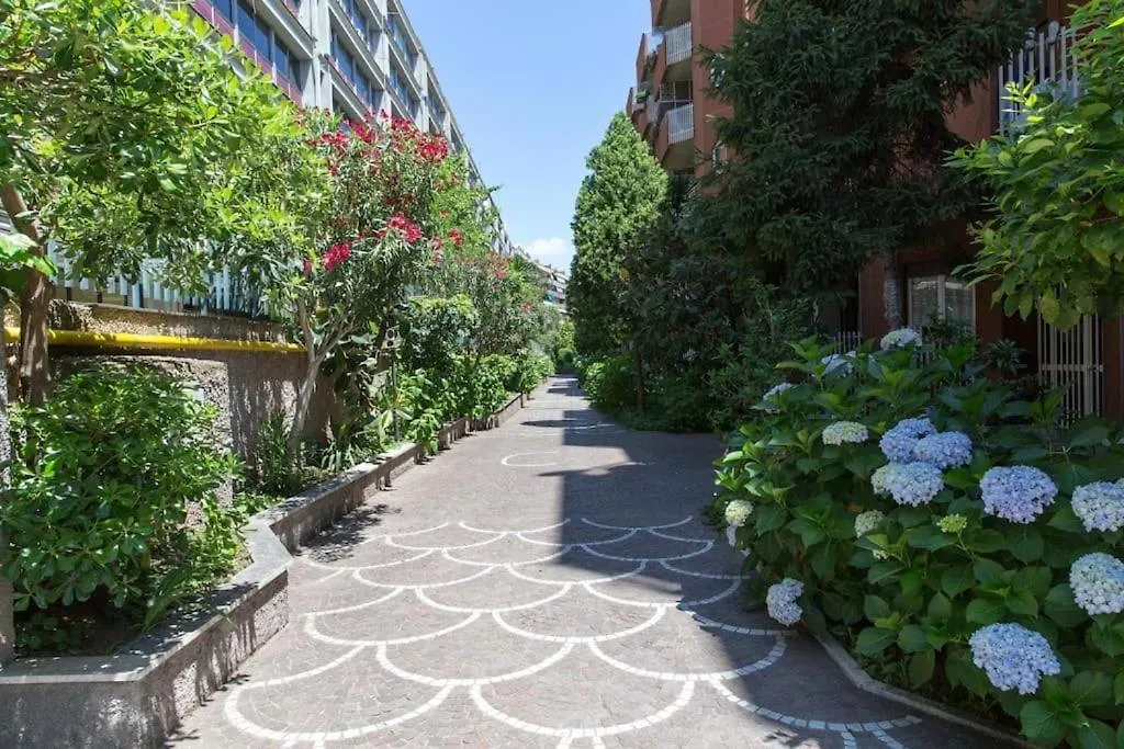 Blu Flamingo, Eleganza E Comfort A Trastevere Rome Italy